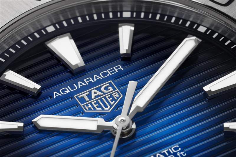 運(yùn)動款的主戰(zhàn)力！泰格豪雅Aquaracer再推Professional 200新支線