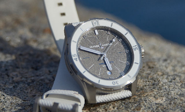 女性潛水表的優(yōu)美身姿｜ULYSSE NARDIN Lady Diver系列