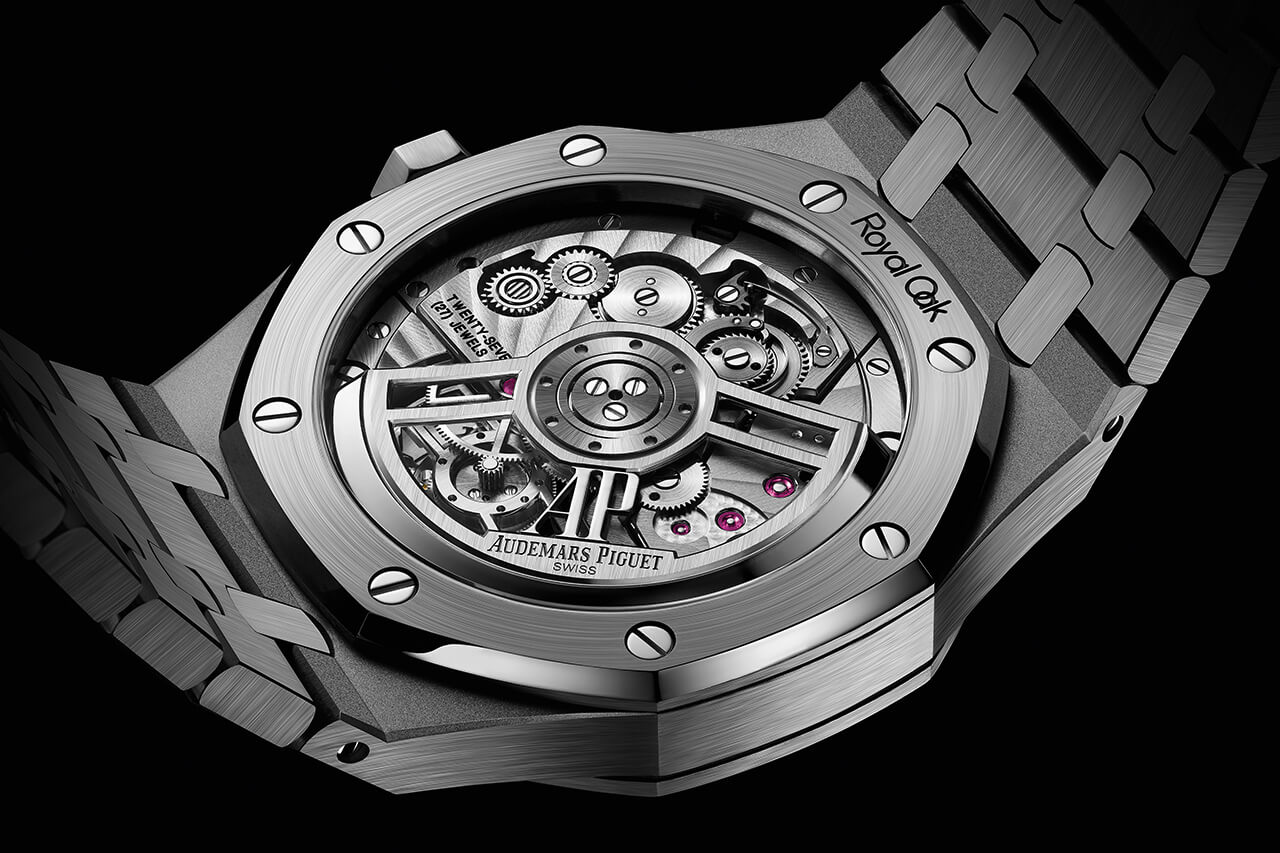 愛彼皇家橡樹自動(dòng)上鏈飛行陀飛輪底蓋