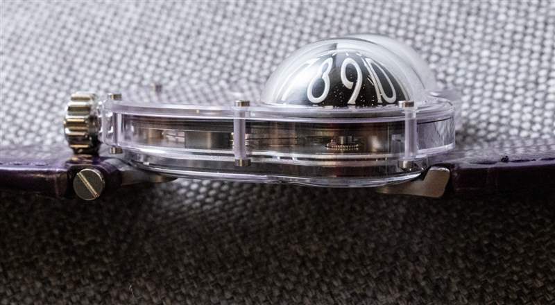 動(dòng)手操作：MB&F HM3 Frog X Purple Watch