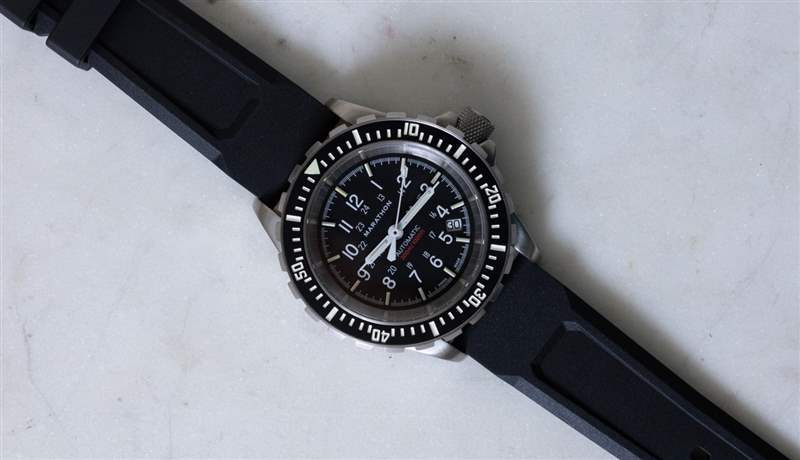 親身體驗(yàn) Marathon Watch 的全新“3 件式橡膠表帶套件”