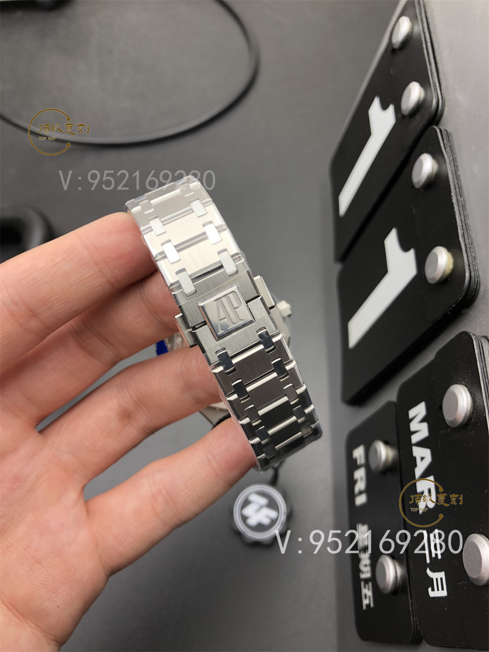 ZF廠AP愛彼15202怎么樣-ZF廠愛彼15202煙熏藍(lán)盤做工評(píng)測(cè)