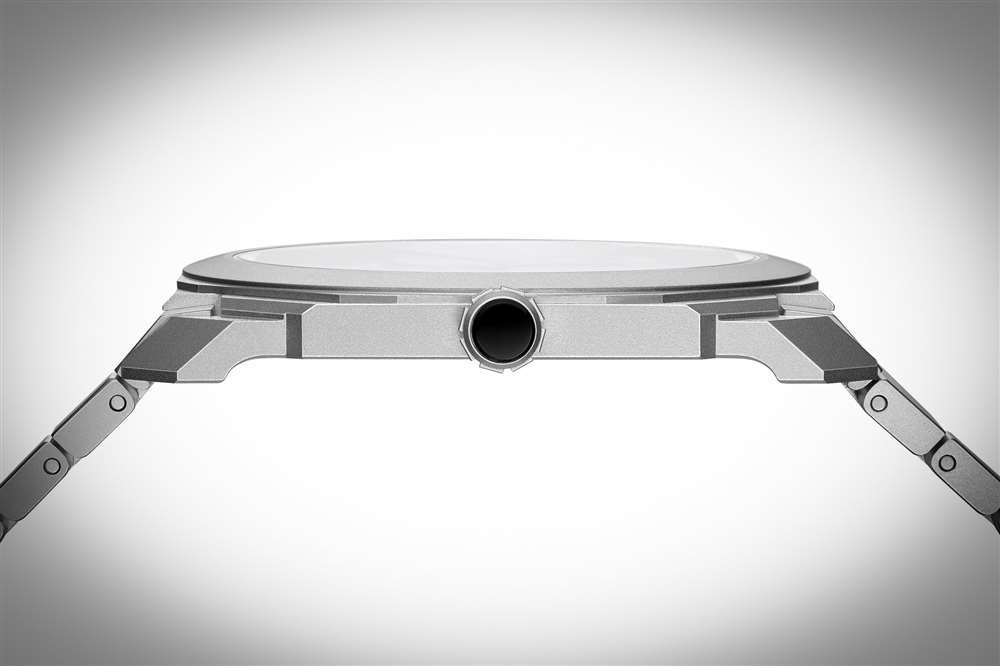 寶格麗 Octo Finissimo Automatic 20 周年紀念版，側視圖