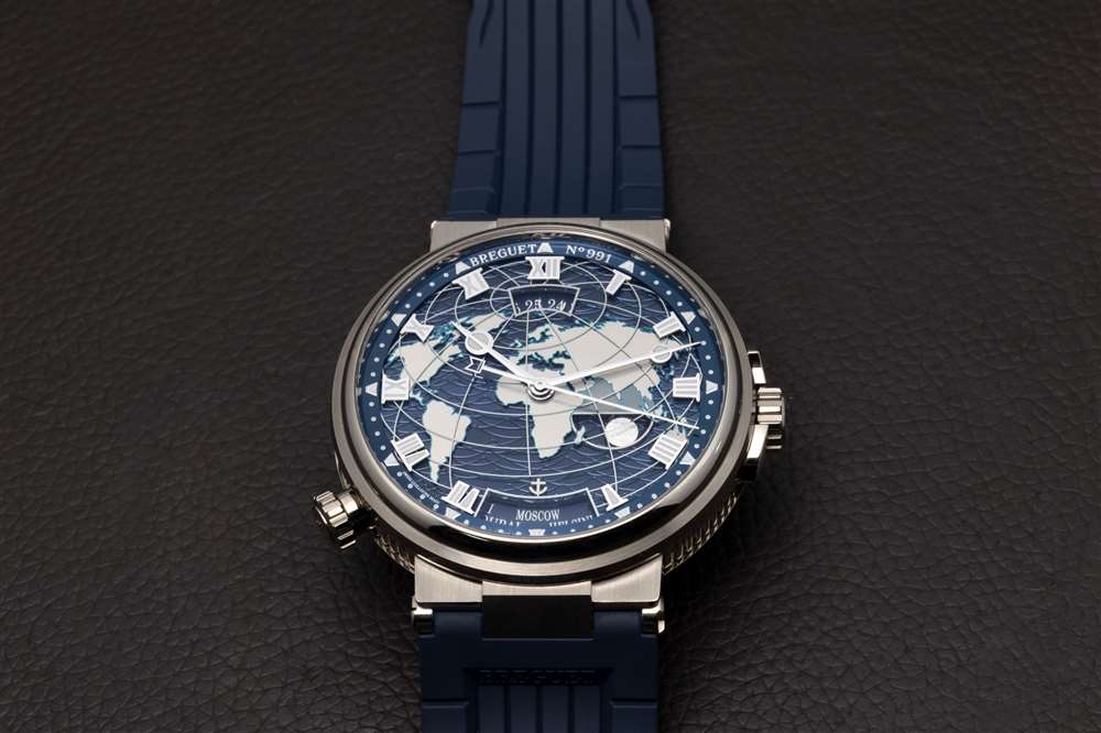 寶璣Marine Hora Mundi腕表讓您在眨眼之間從一個時區(qū)到另一個時區(qū)