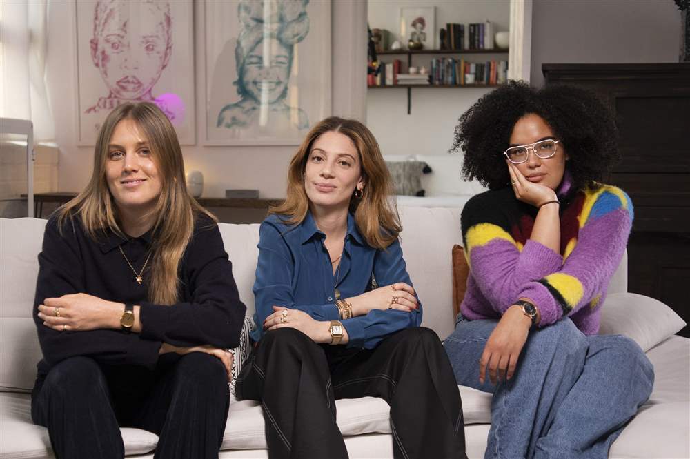 三對三當(dāng)你登上頂峰時(shí)你會穿什么