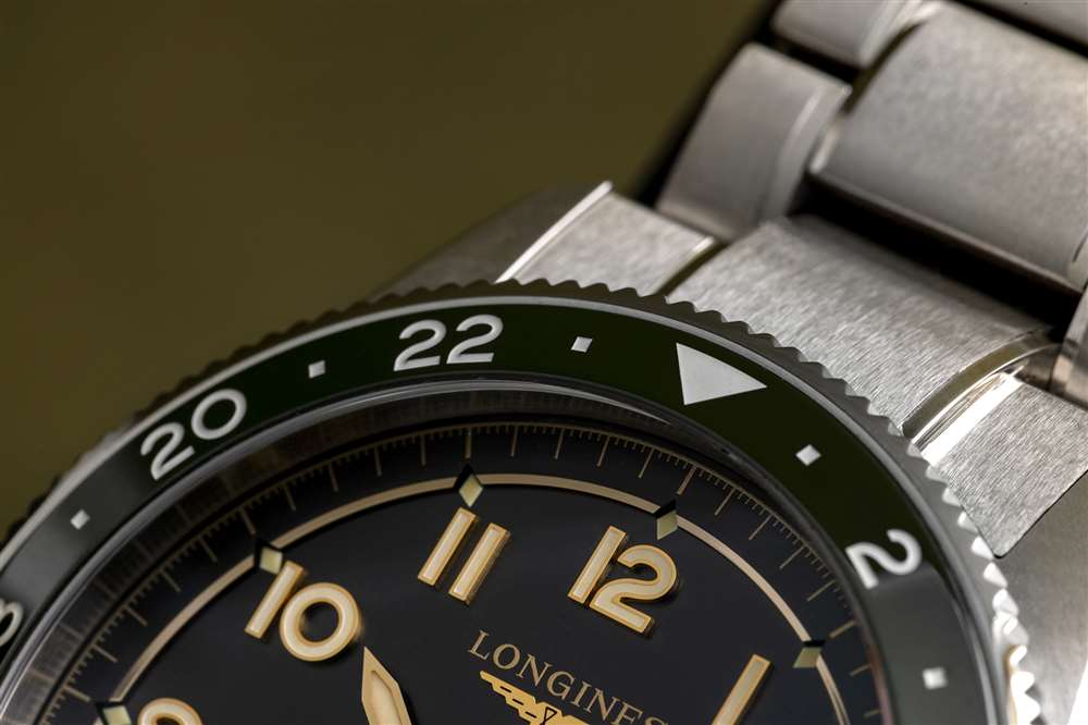 Longines Spirit GMT Zulu Time 表盤特寫