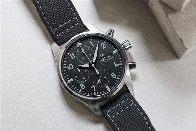 動手實踐限量版IWC計時碼表，帶有嚴肅的工具手表氛圍