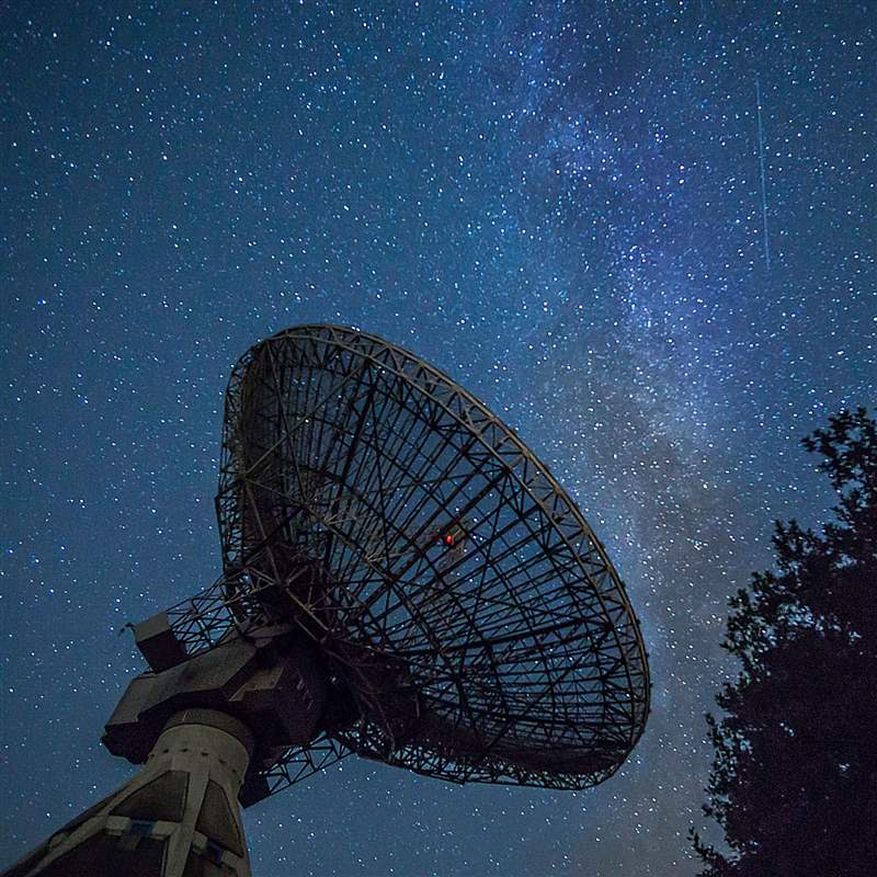 周末圍捕奇怪的信號，精疲力盡的舞臺工作人員和非常大的書