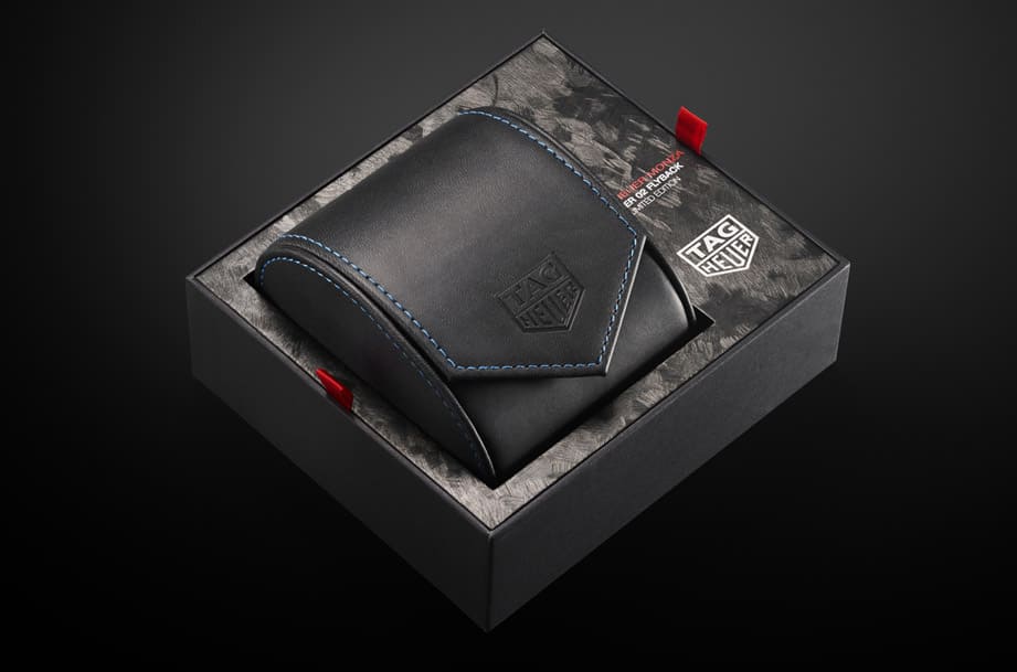 泰格豪雅經(jīng)典賽車表Monza回歸改用碳纖維表殼蛻變現(xiàn)代風(fēng)格