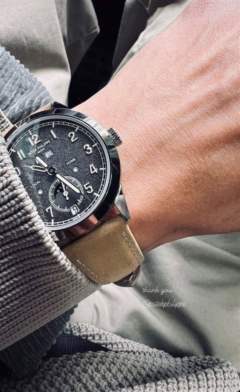 余文樂(lè)商場(chǎng)失意玩表得意入手PP爆款興奮開(kāi)箱