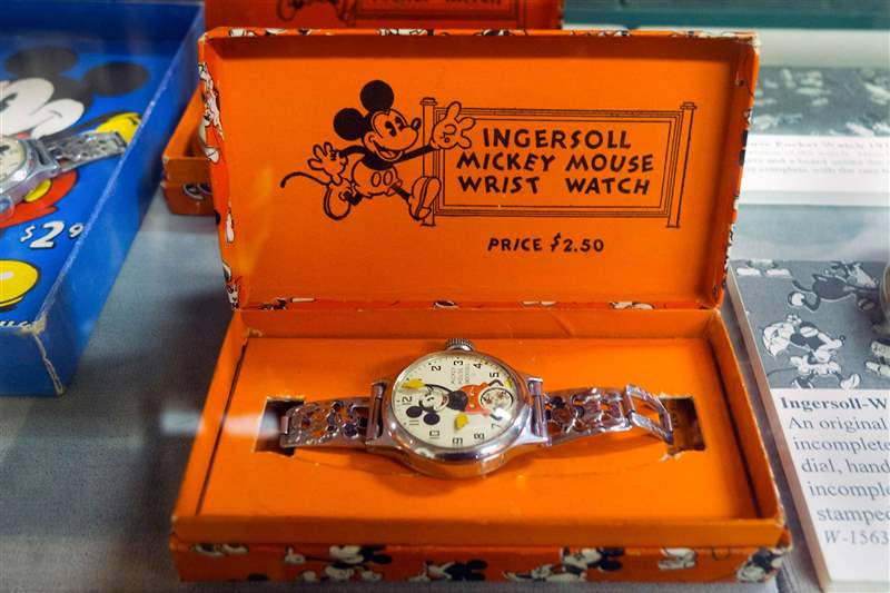 角色手表歷史的鼠標視角