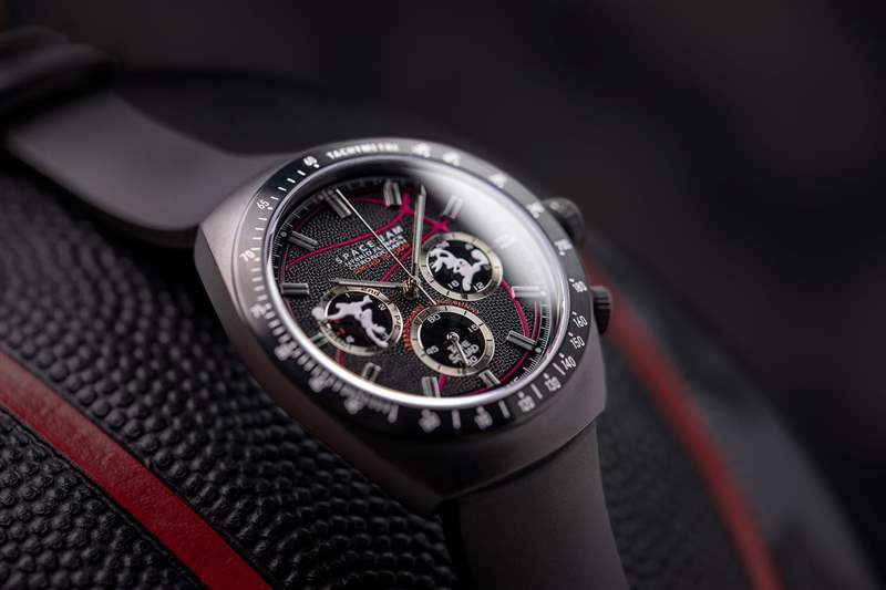 只是因?yàn)橛械谒目睢翱罩写蠊嗷@”手表。上帝幫助我們所有人