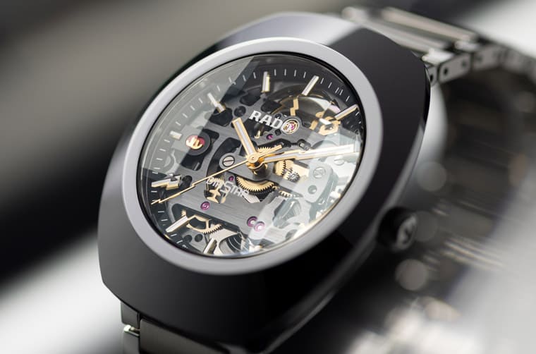 雷達表持續以獨家材質制作DiaStar鉆星系列并升級鏤空機芯