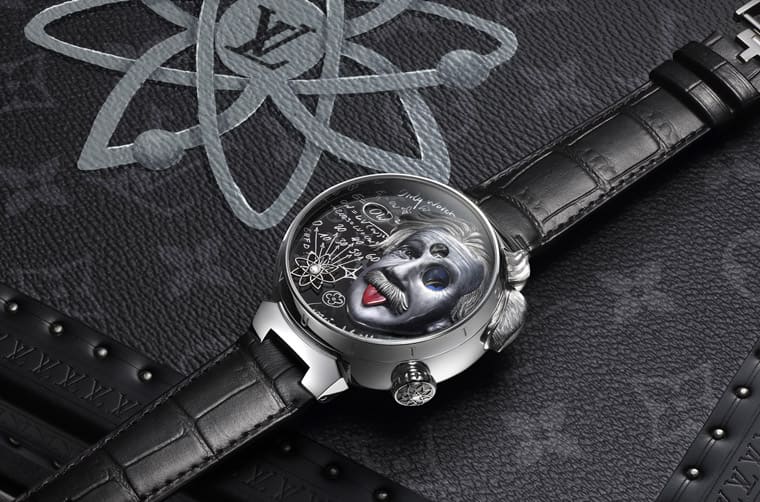 [Only Watch 2023]路易威登把愛因斯坦經典吐舌照片化為Tambour琺瑯金雕動偶