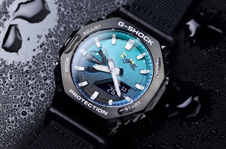 「手繪潛水員漂浮深海」這支G-SHOCK農家橡樹很不一樣
