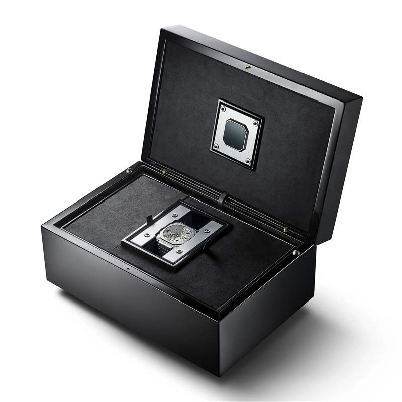 寶格麗推出Octo Finissimo Ultra 10th Anniversary十周年紀(jì)念版超薄腕表