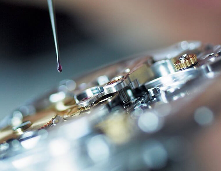 手表該多久洗油保養(yǎng)一次?